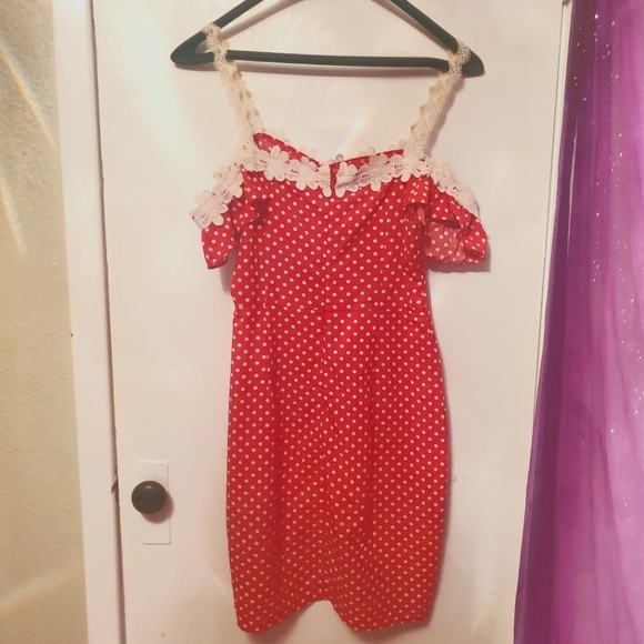 Large C.B.R. Red and White Polka-Dot Midi Dress W Lace Embellishment - Picture 2 of 2